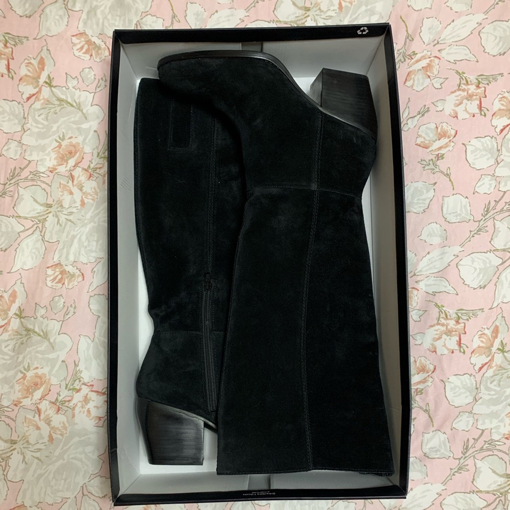Naturalizer Fae Knee-high suede boot